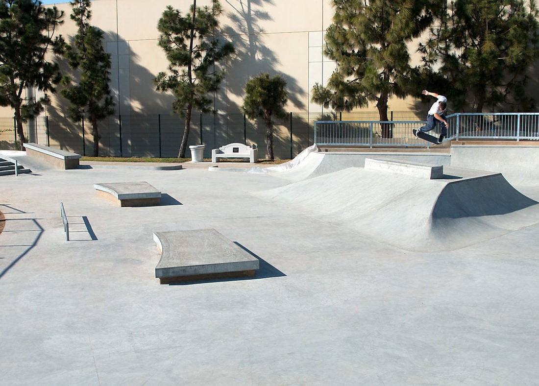 Manhattan beach skatepark